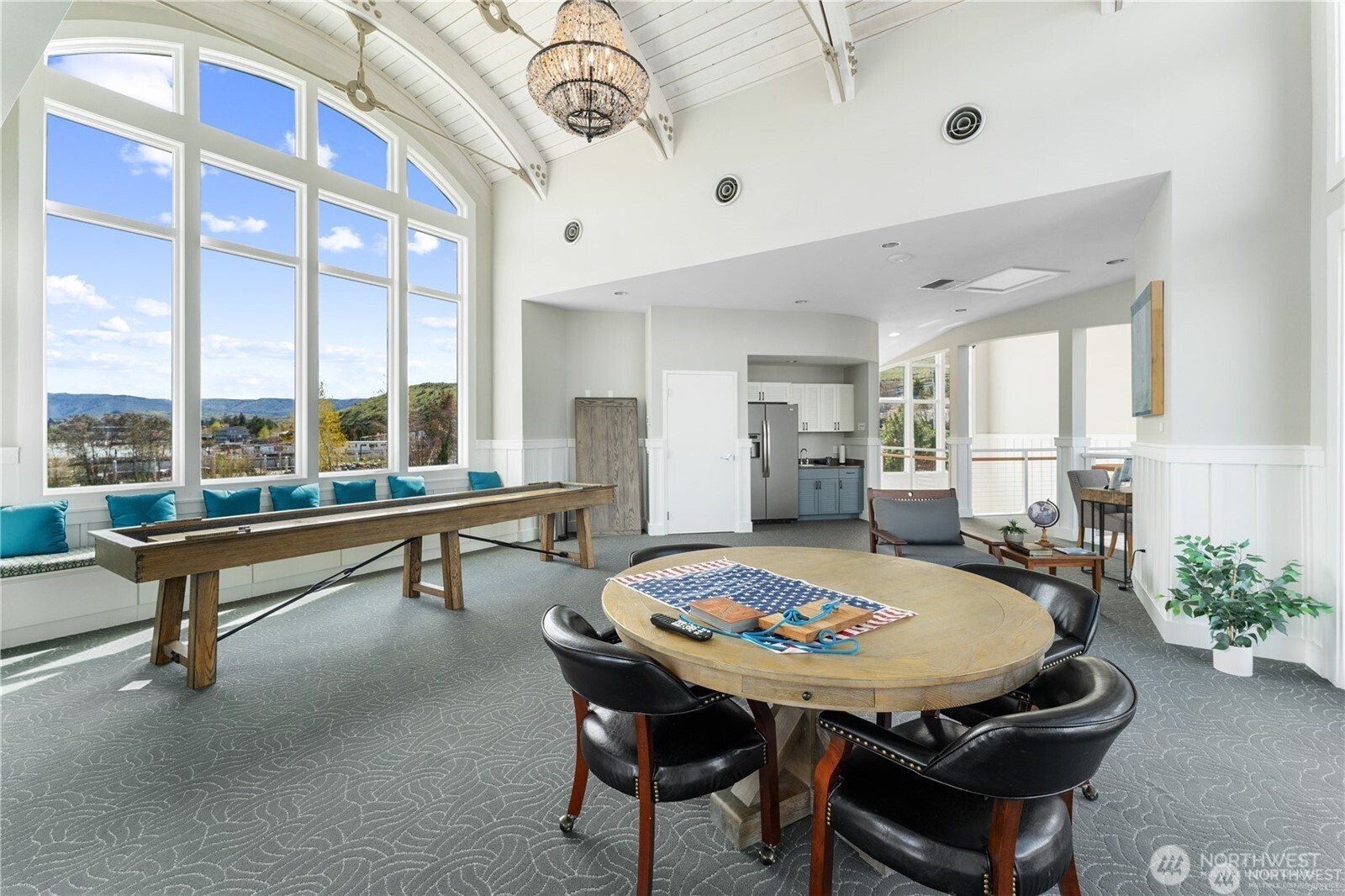 1350 W Woodin Avenue Unit: E8
