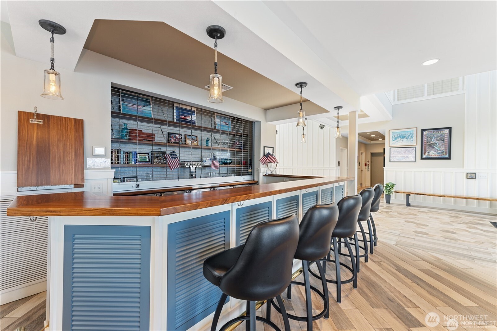 1350 W Woodin Avenue Unit: E8