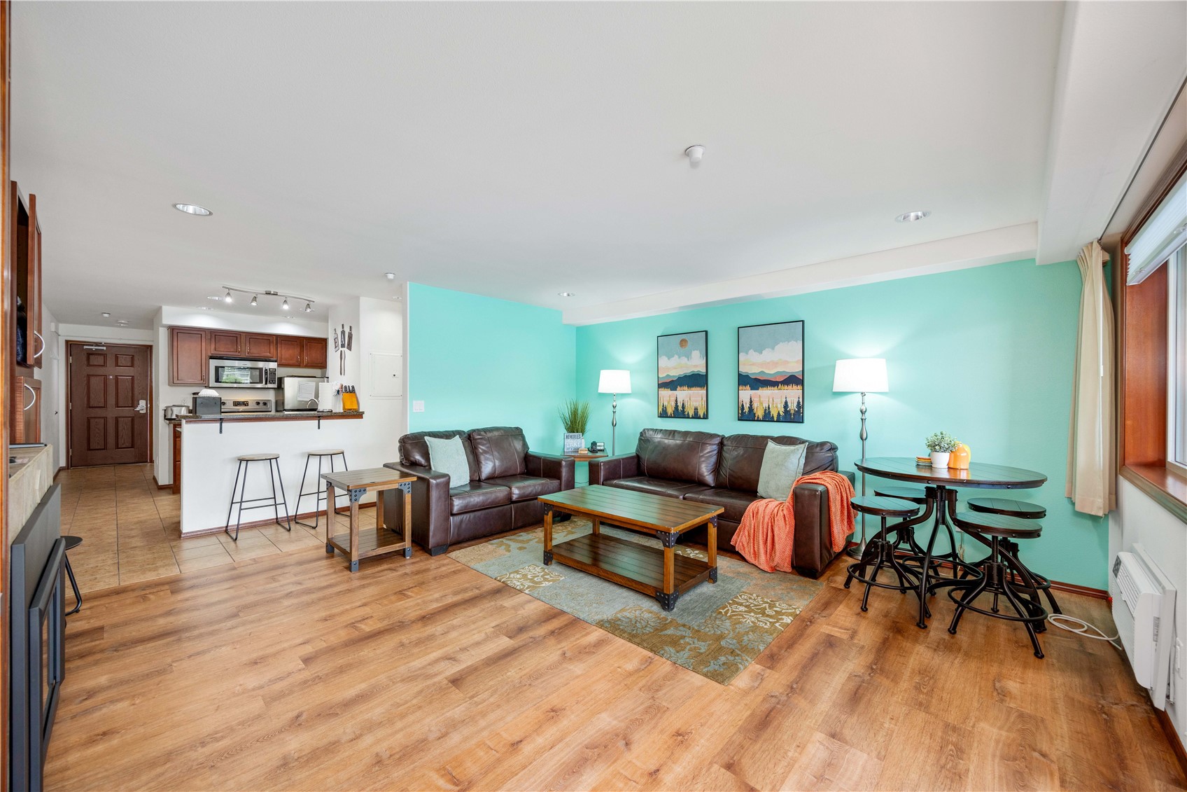 322 W Woodin Avenue Unit: 632