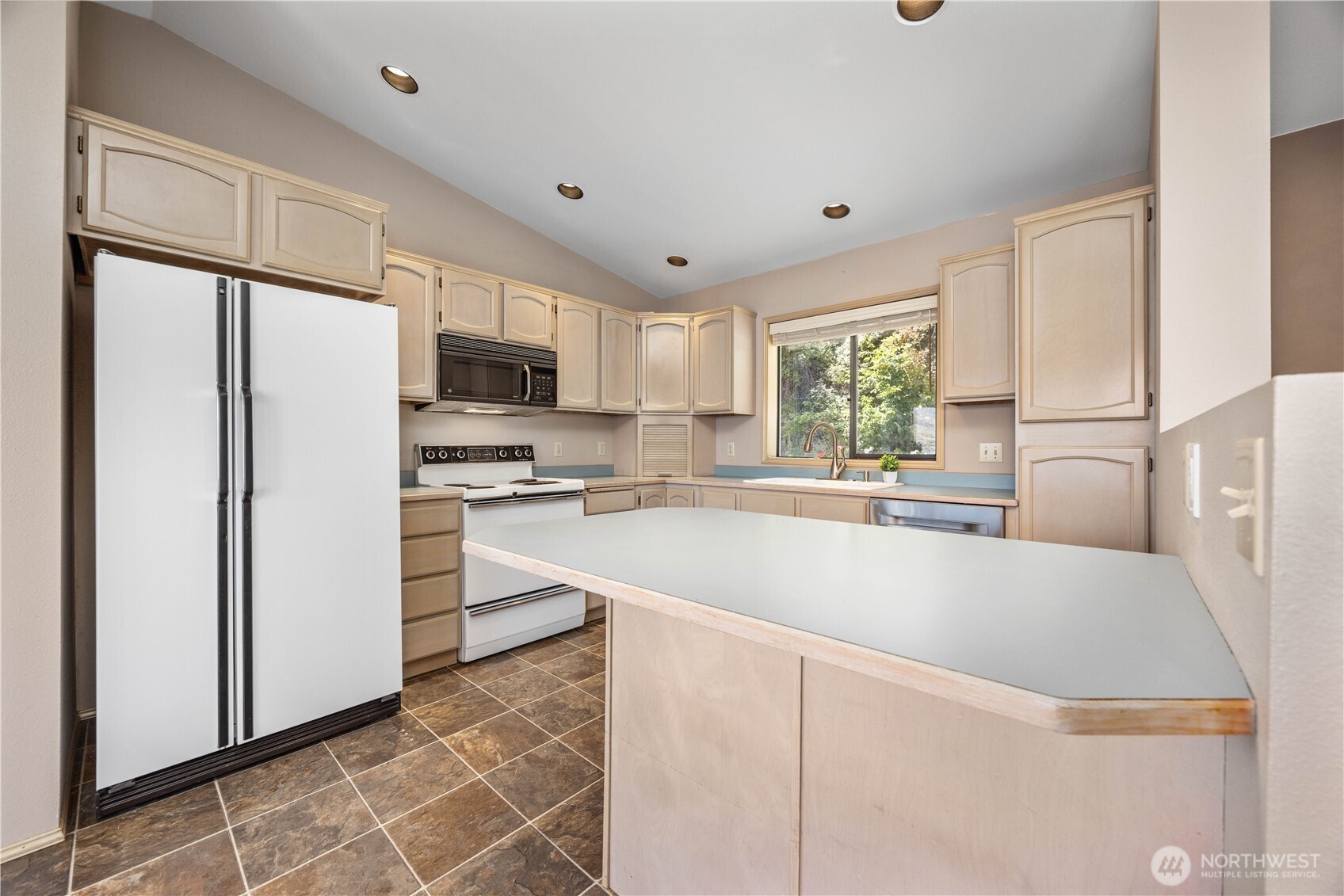 3150 & 3132 S Lakeshore Road