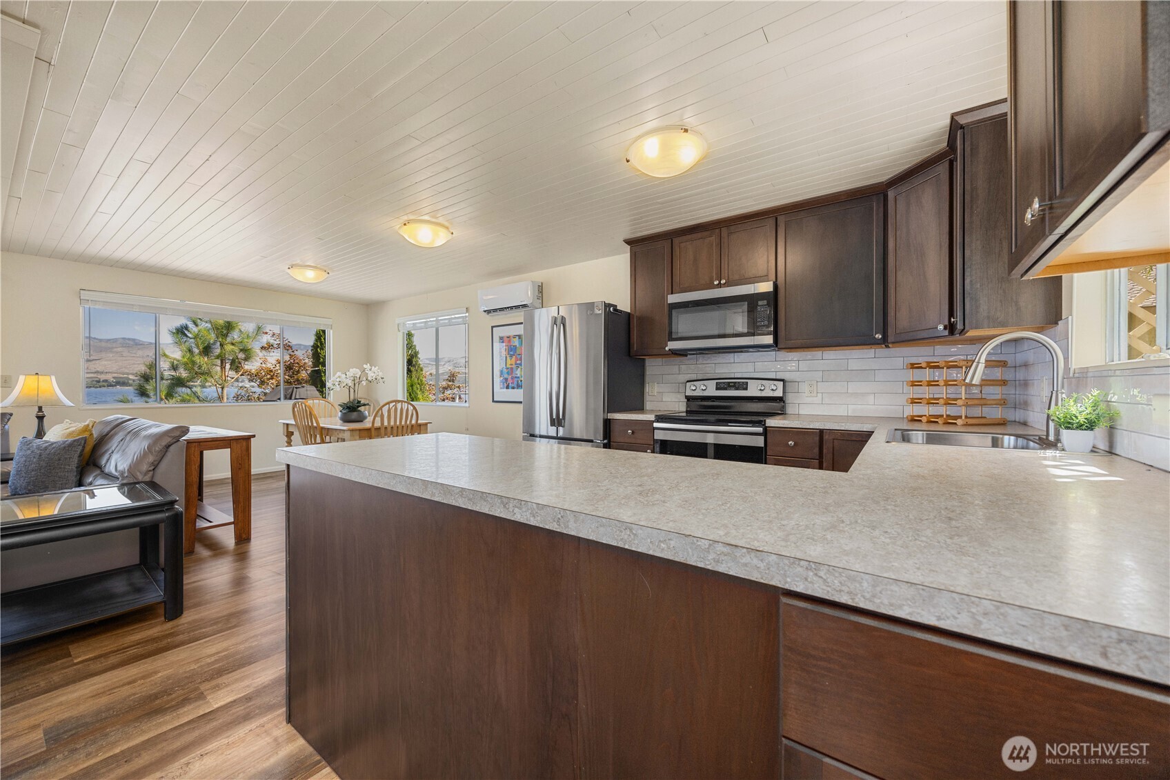 3150 & 3132 S Lakeshore Road