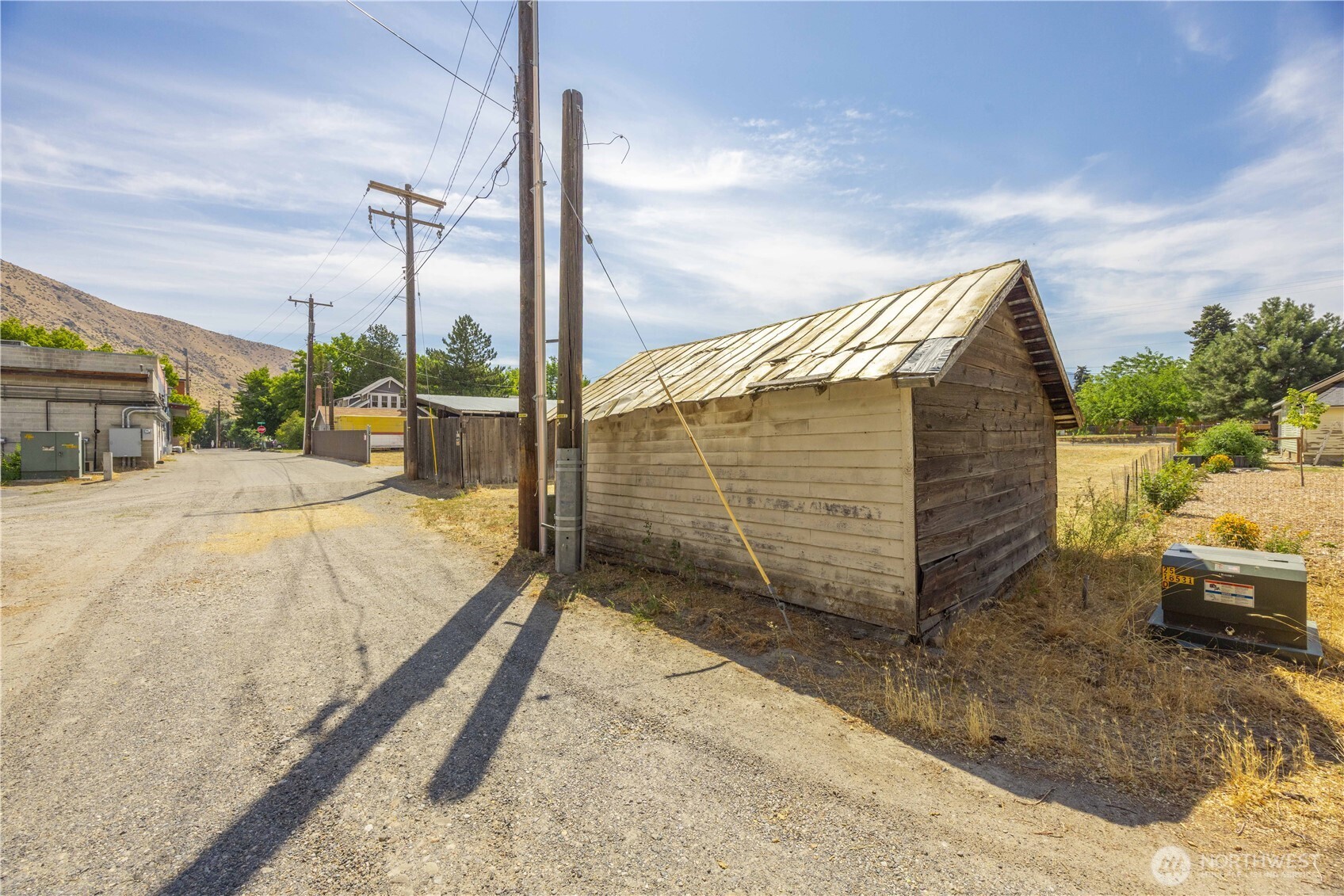 106 & 108 W Pleasant Avenue