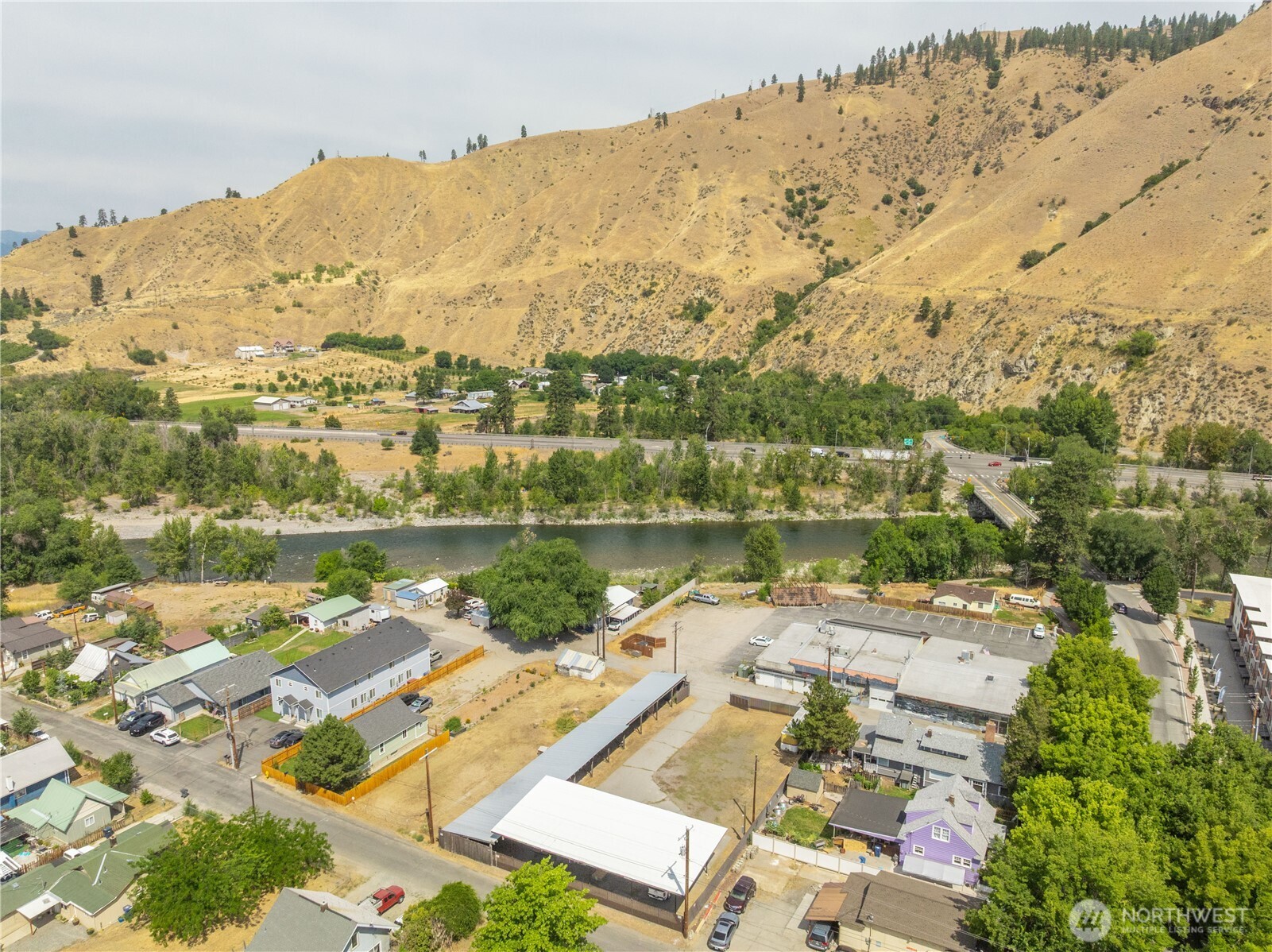 106 & 108 W Pleasant Avenue