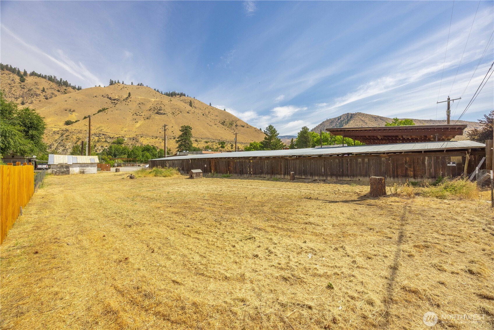 106 & 108 W Pleasant Avenue