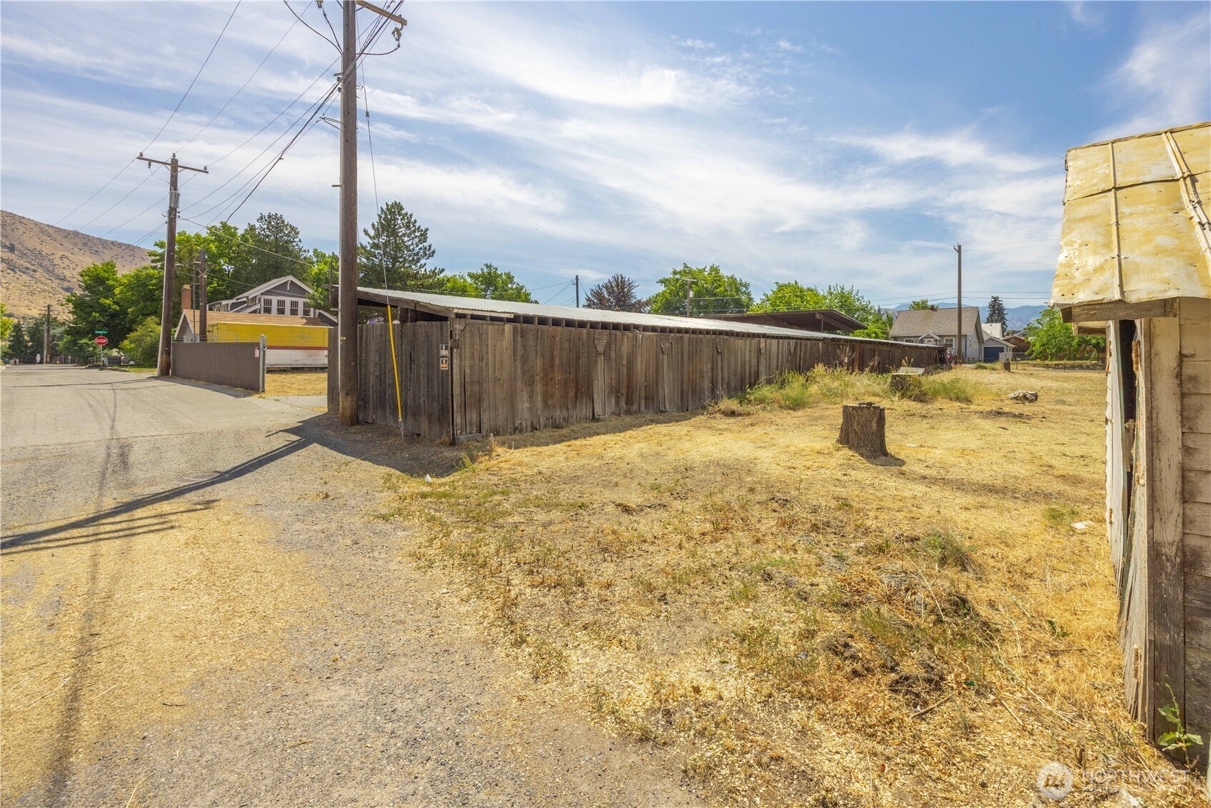 106 & 108 W Pleasant Avenue