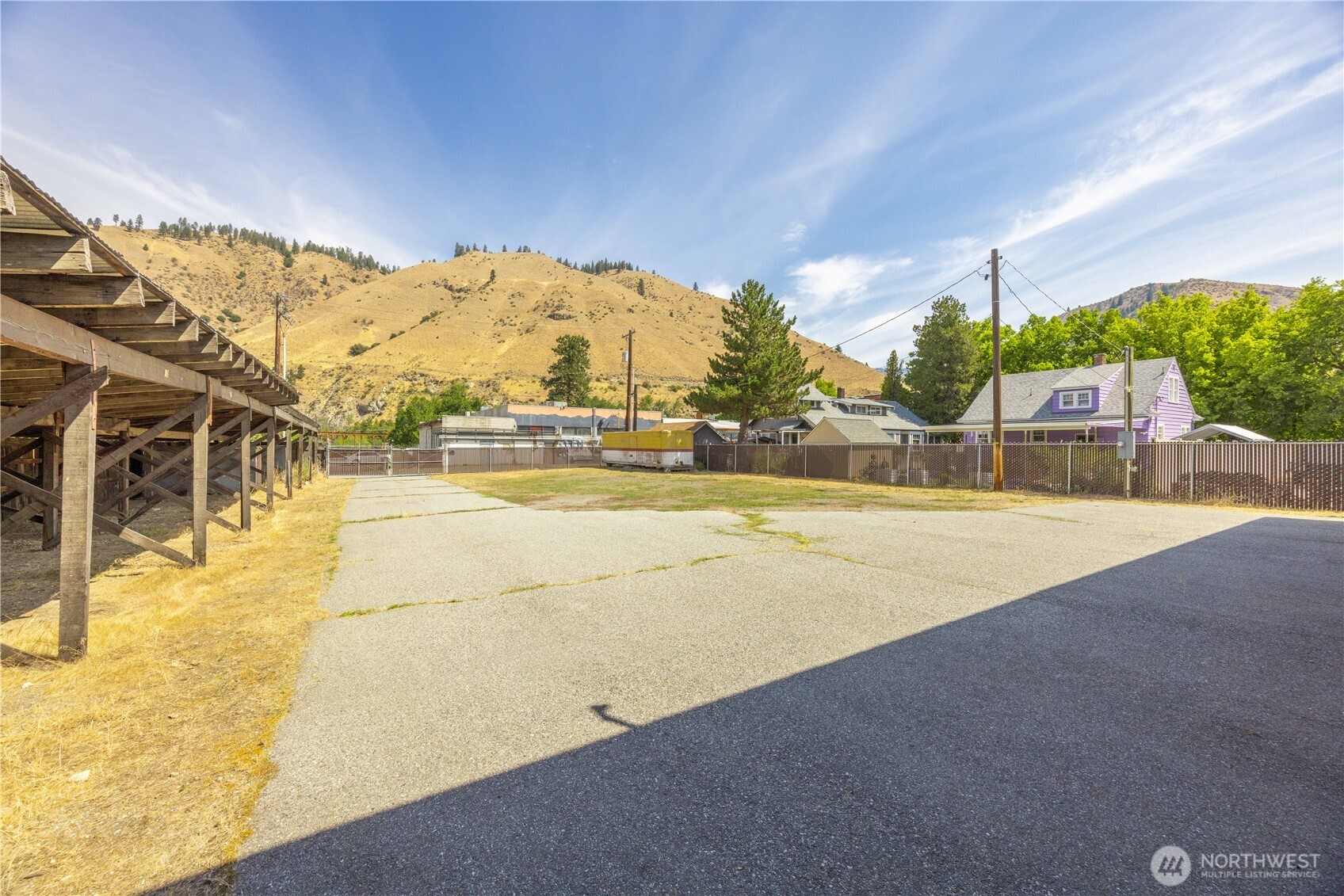 106 & 108 W Pleasant Avenue