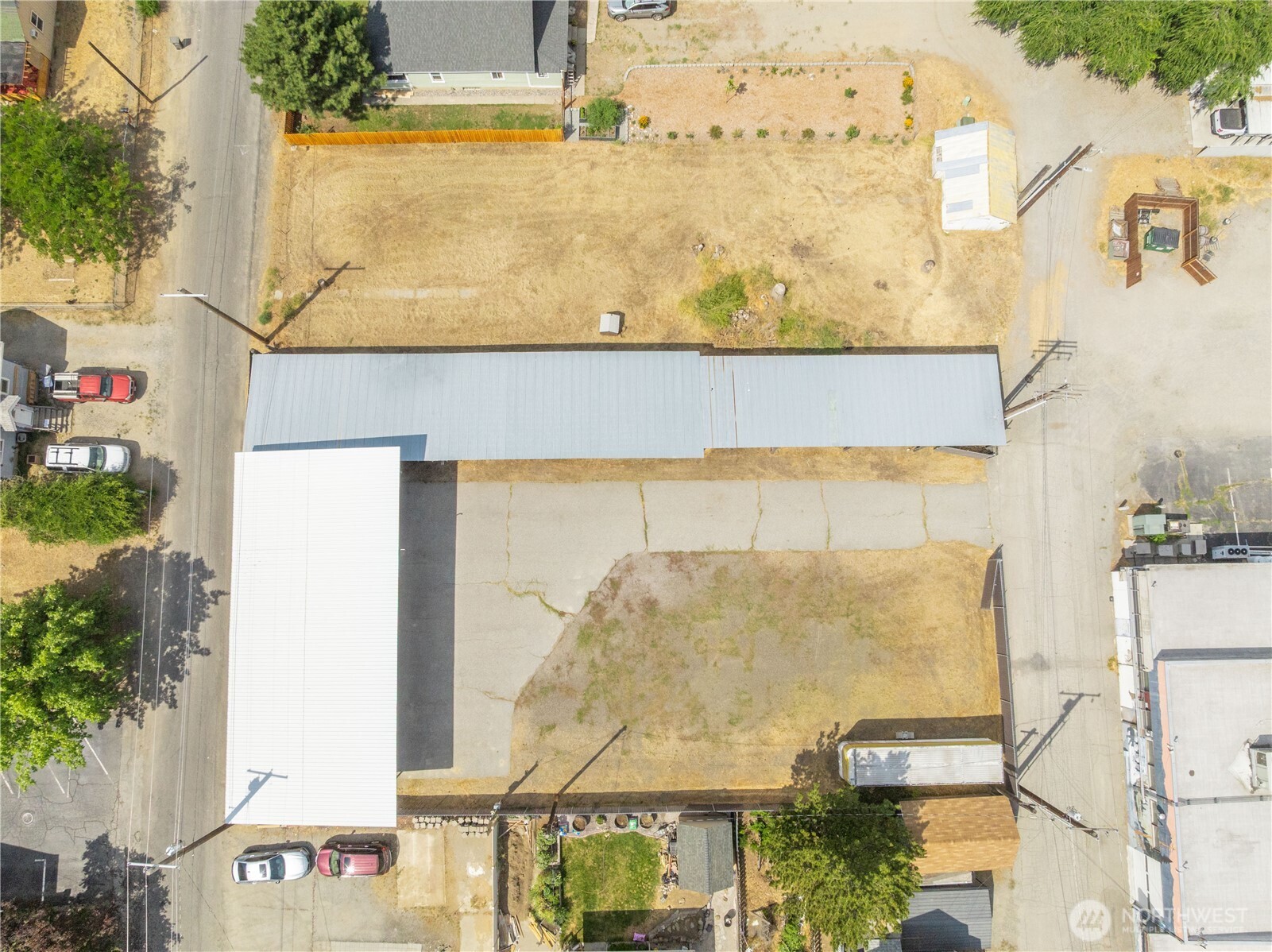 106 & 108 W Pleasant Avenue