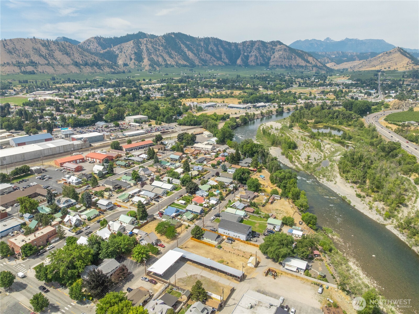 106 & 108 W Pleasant Avenue