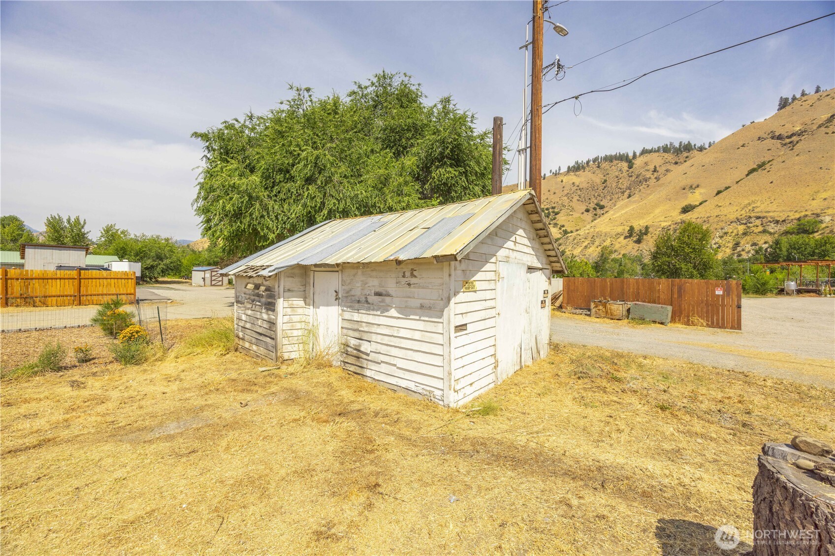 106 & 108 W Pleasant Avenue