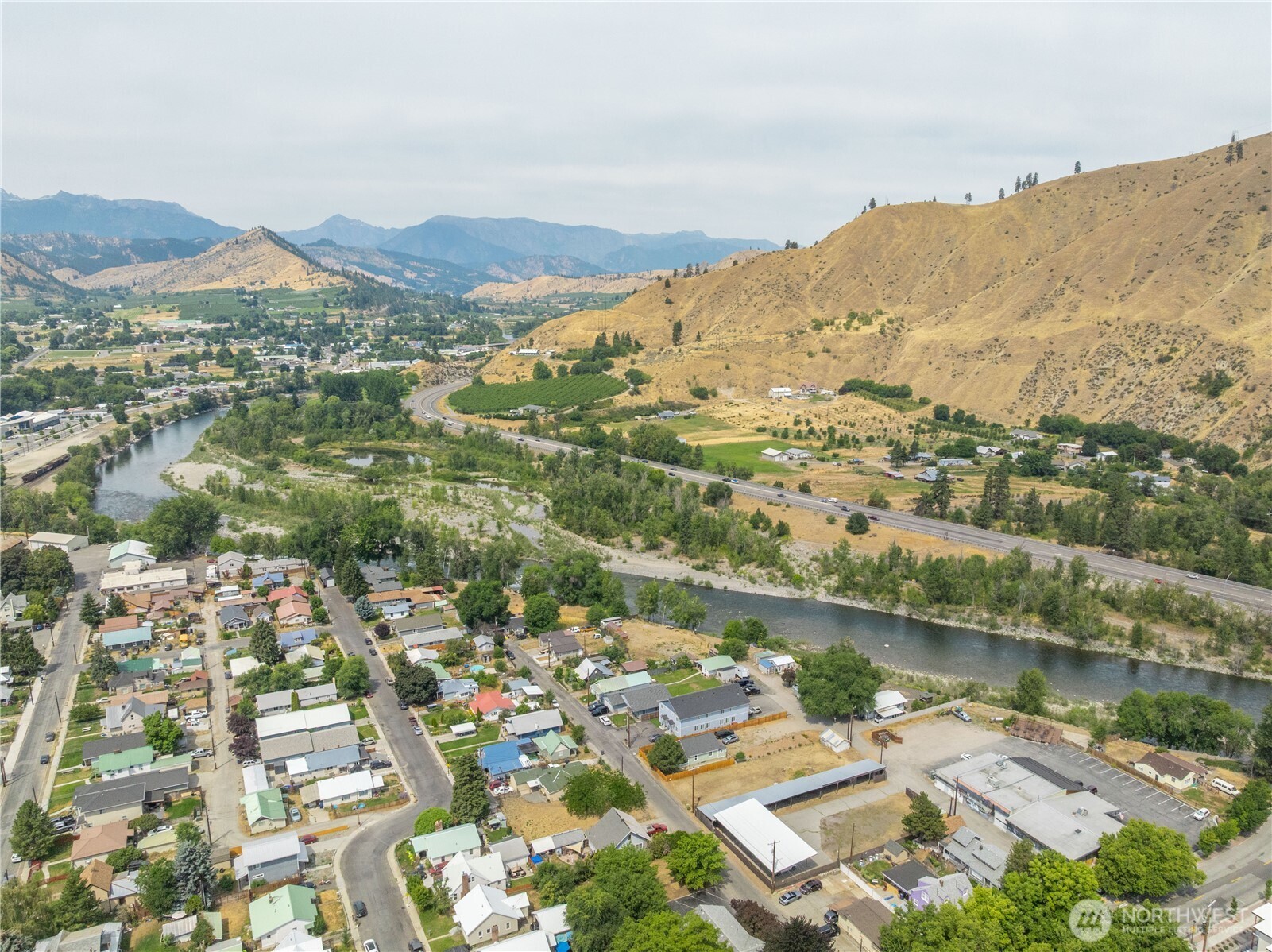 106 & 108 W Pleasant Avenue