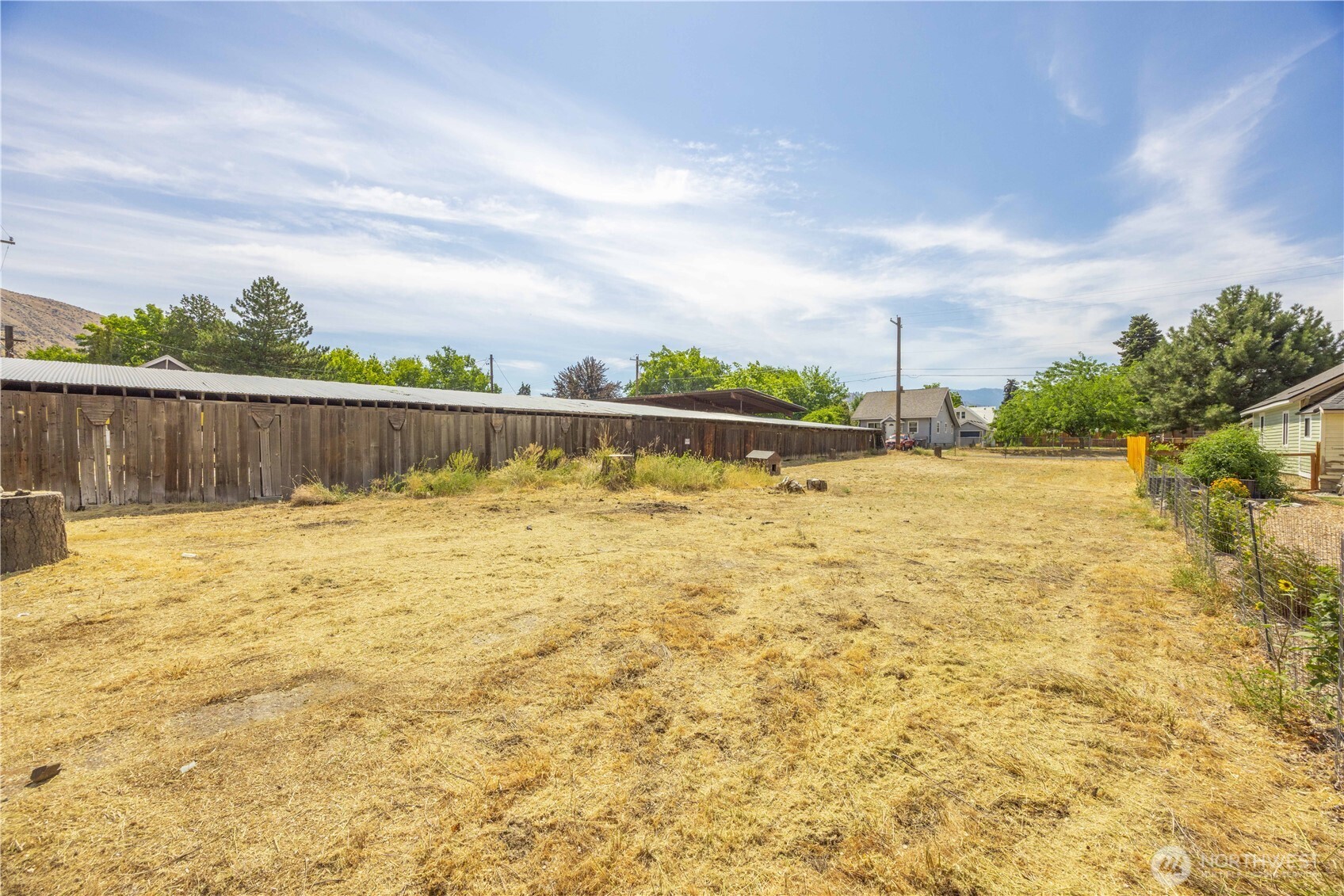 106 & 108 W Pleasant Avenue