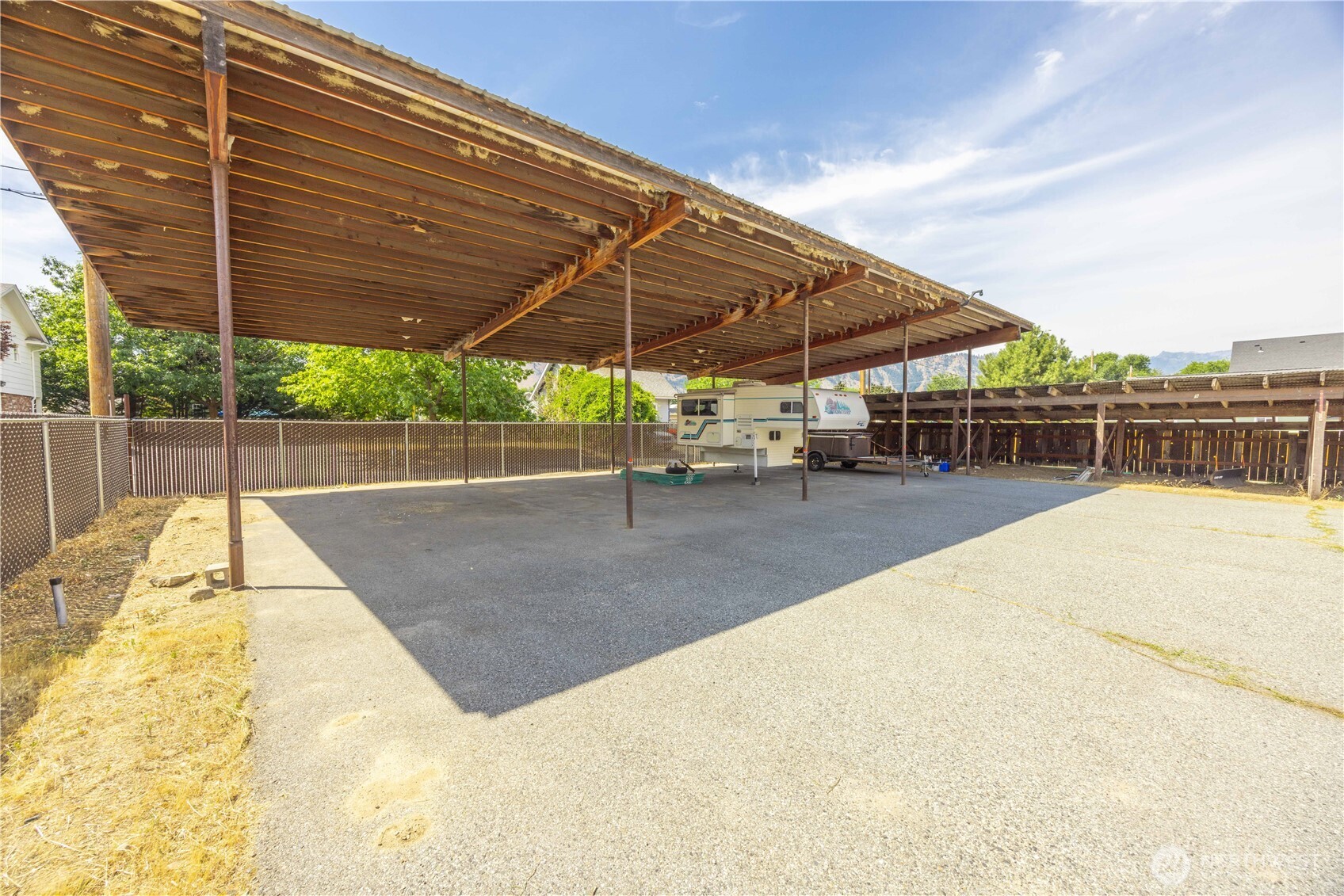 106 & 108 W Pleasant Avenue