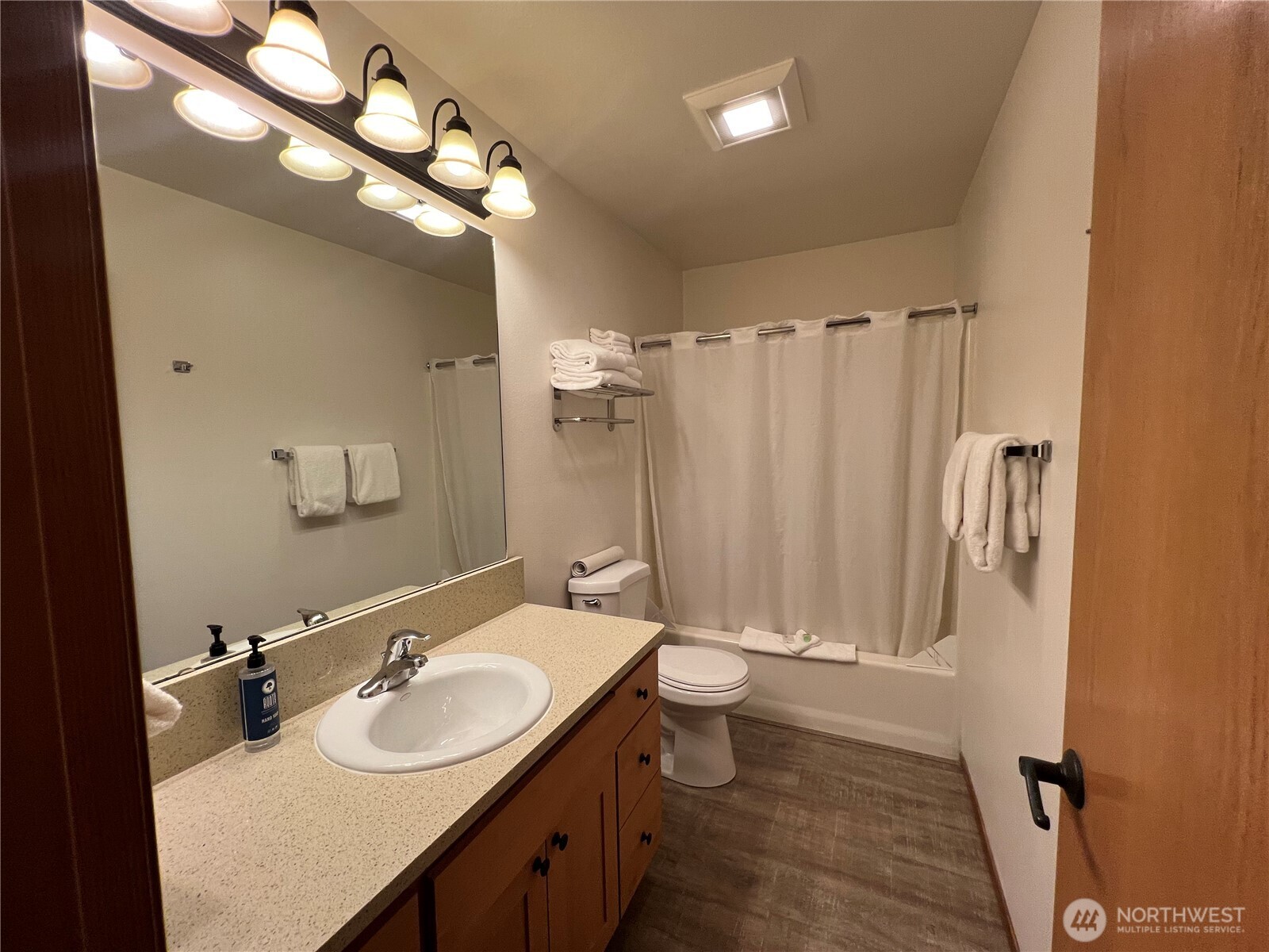 100 Lake Chelan Shores Drive Unit: 17-4 P