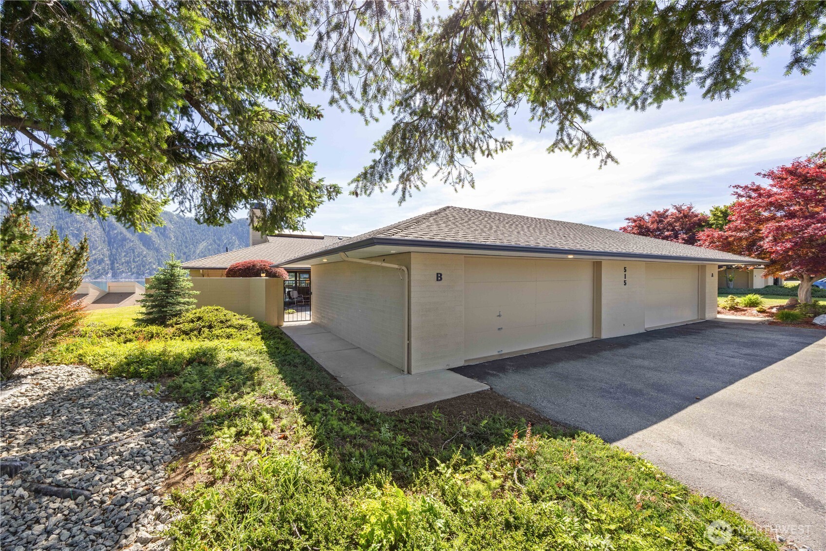 515 Halmalka Highlands Court Unit: B
