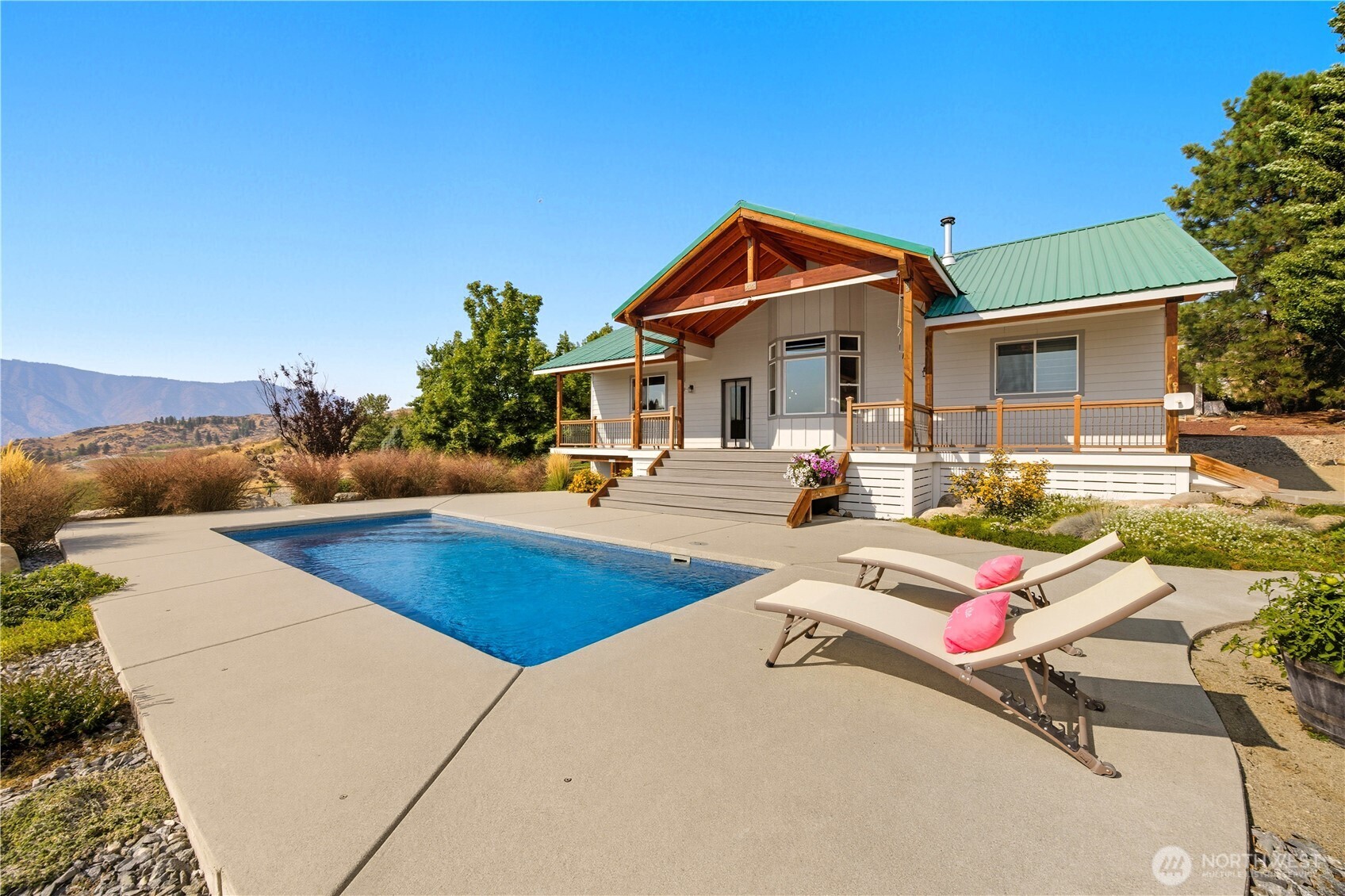 3245 Ivan Morse Road