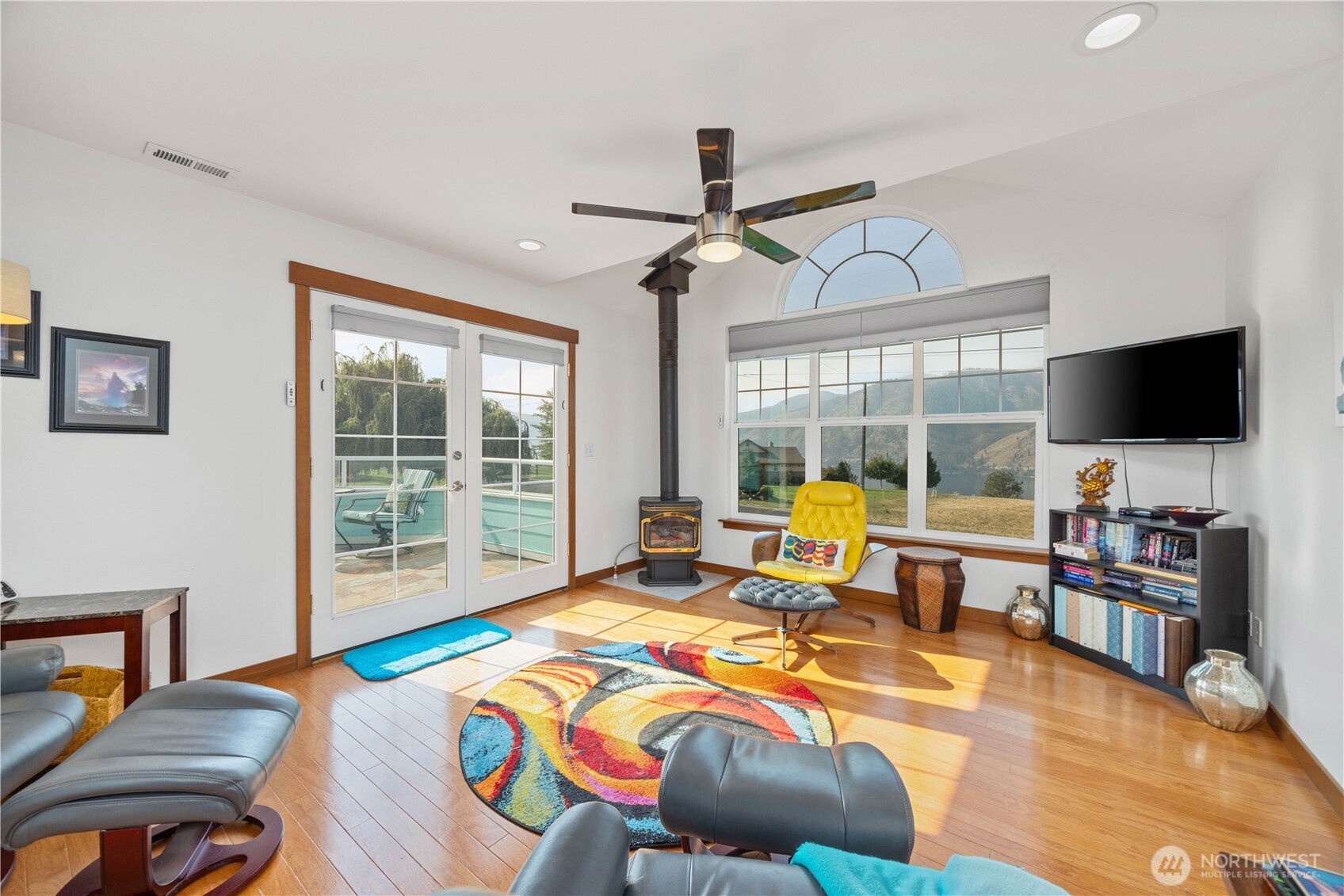 1190 Summit Boulevard