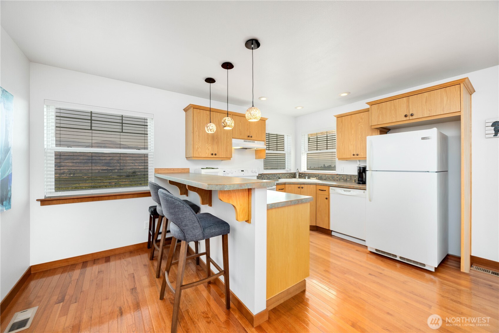 1190 Summit Boulevard