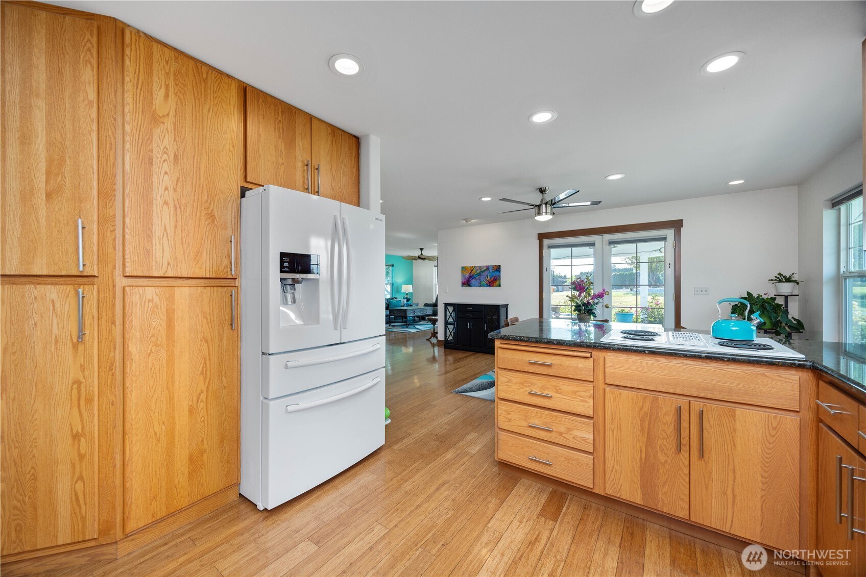 1190 Summit Boulevard