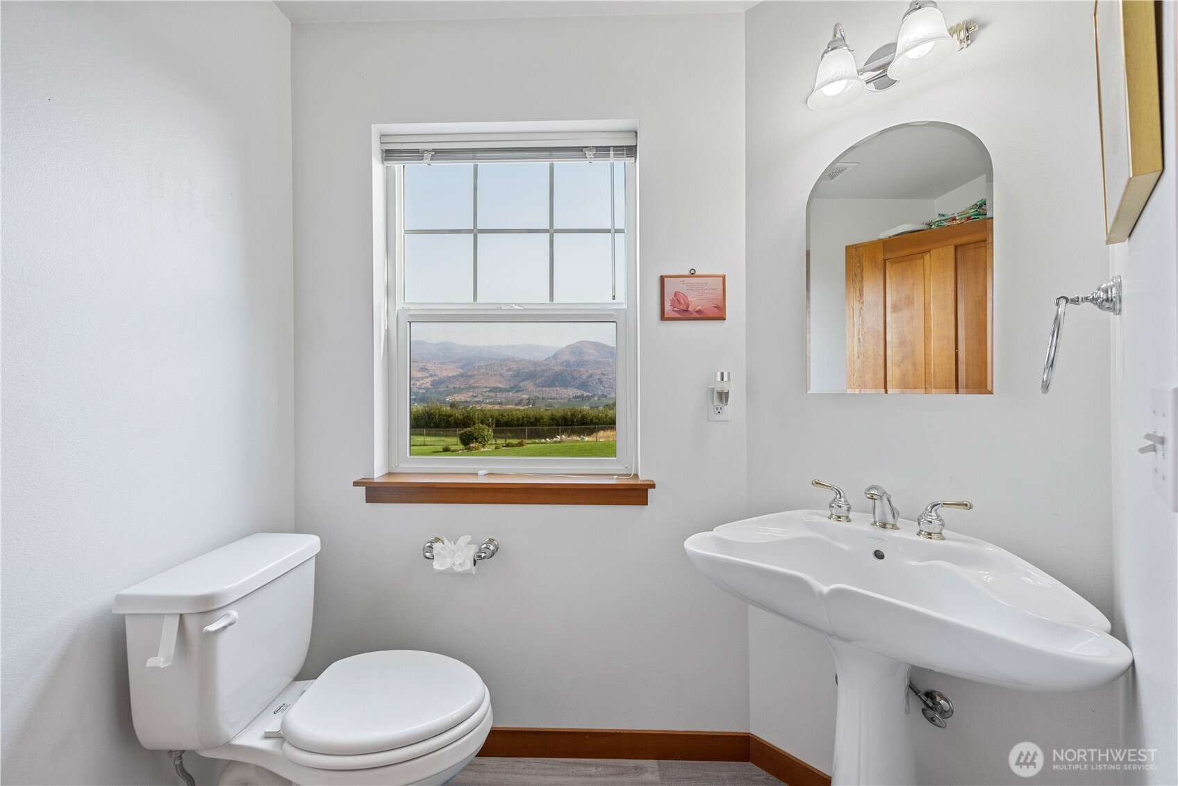 1190 Summit Boulevard