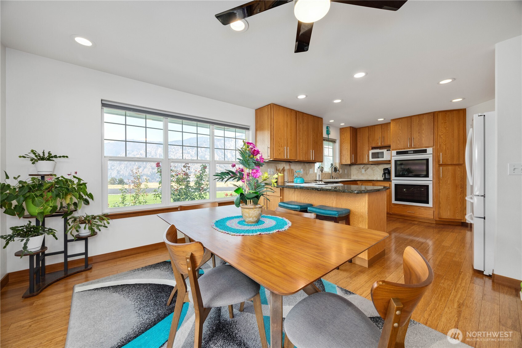 1190 Summit Boulevard