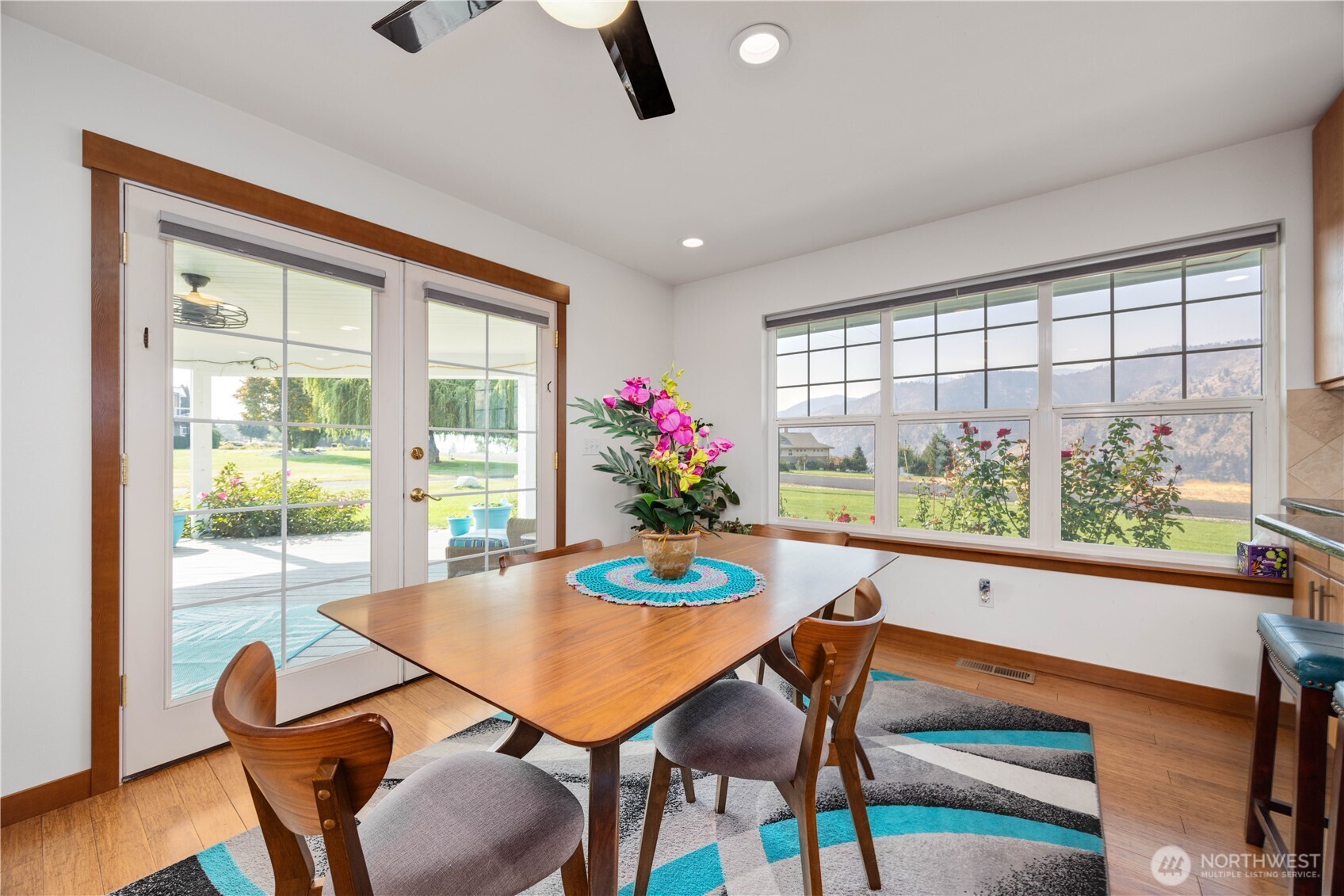 1190 Summit Boulevard