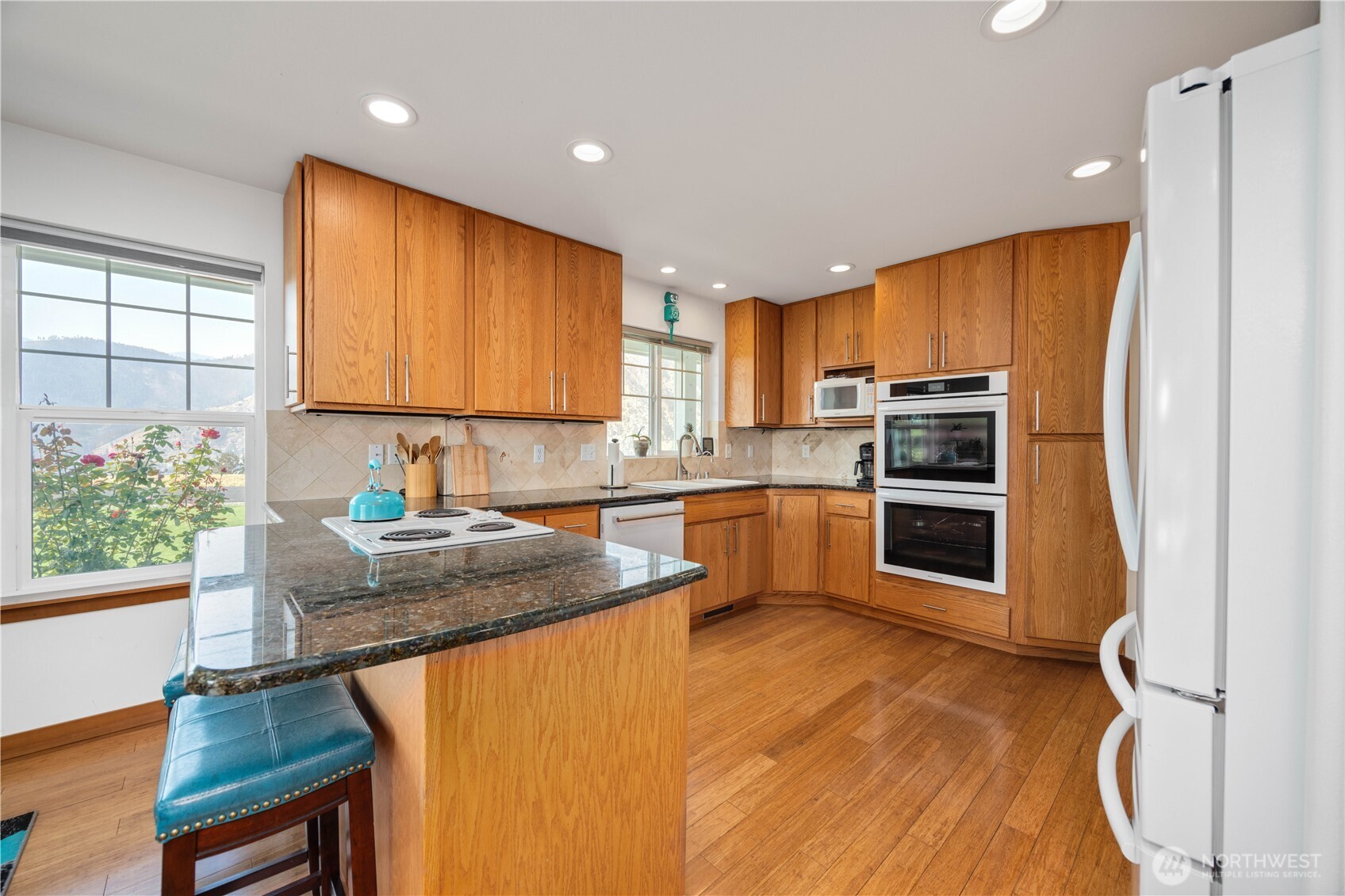 1190 Summit Boulevard