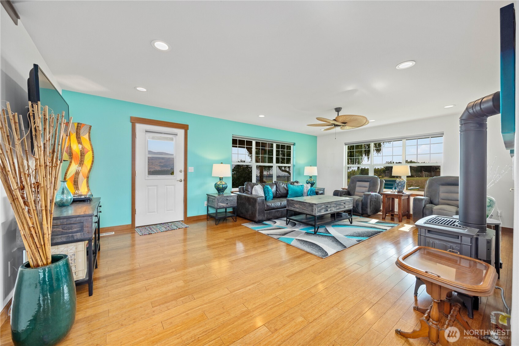 1190 Summit Boulevard