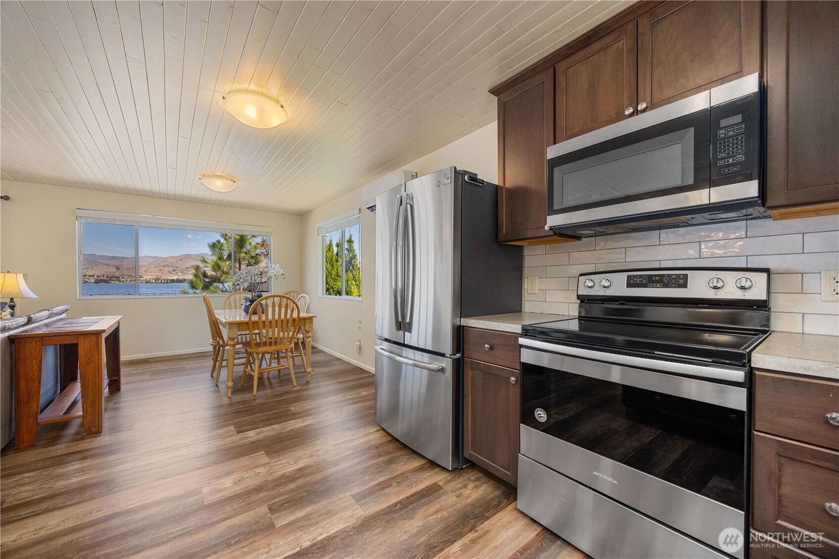 3132 S Lakeshore Road