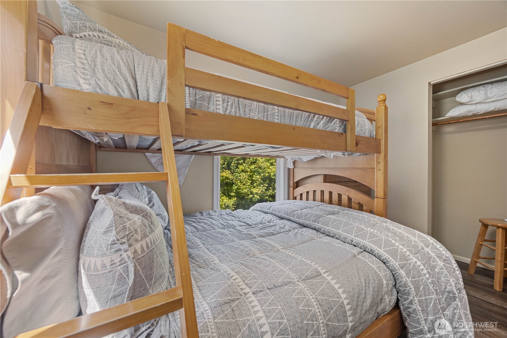 3132 S Lakeshore Road