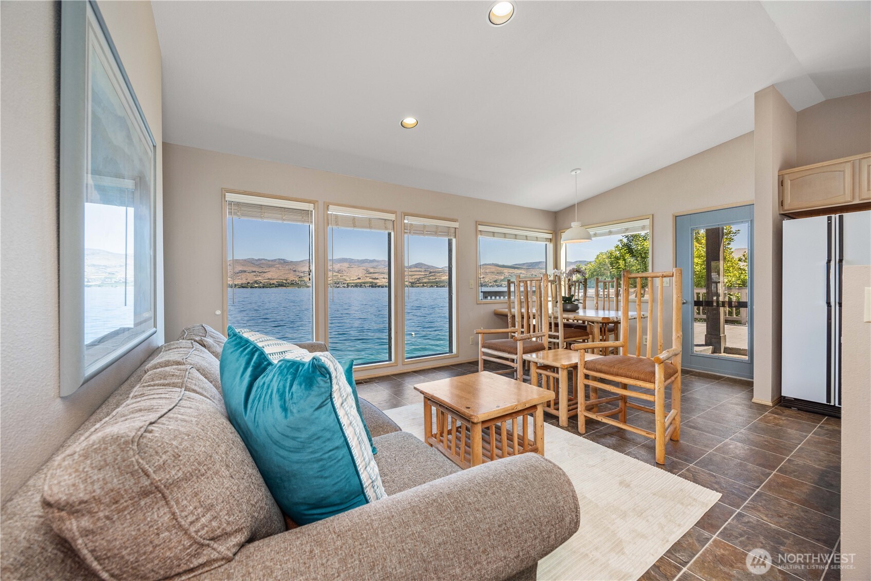 3150 & 3132 S Lakeshore Road