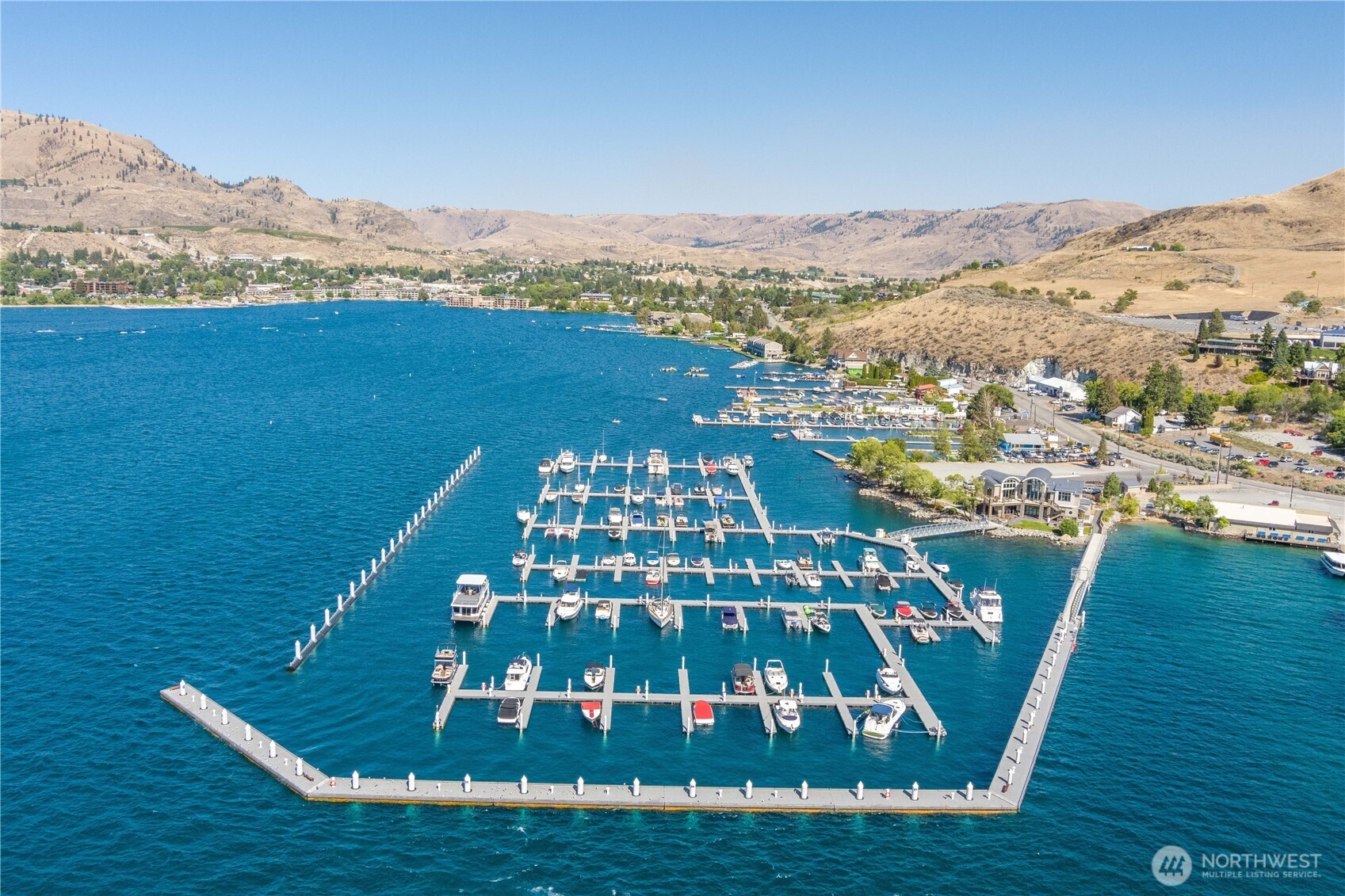 1350 W Woodin Avenue Unit: CDE1&2