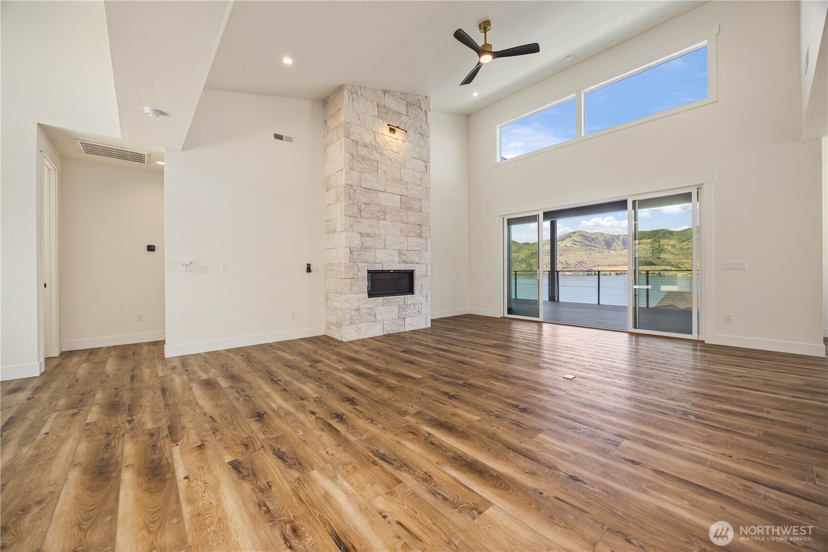154 Apple Avenue