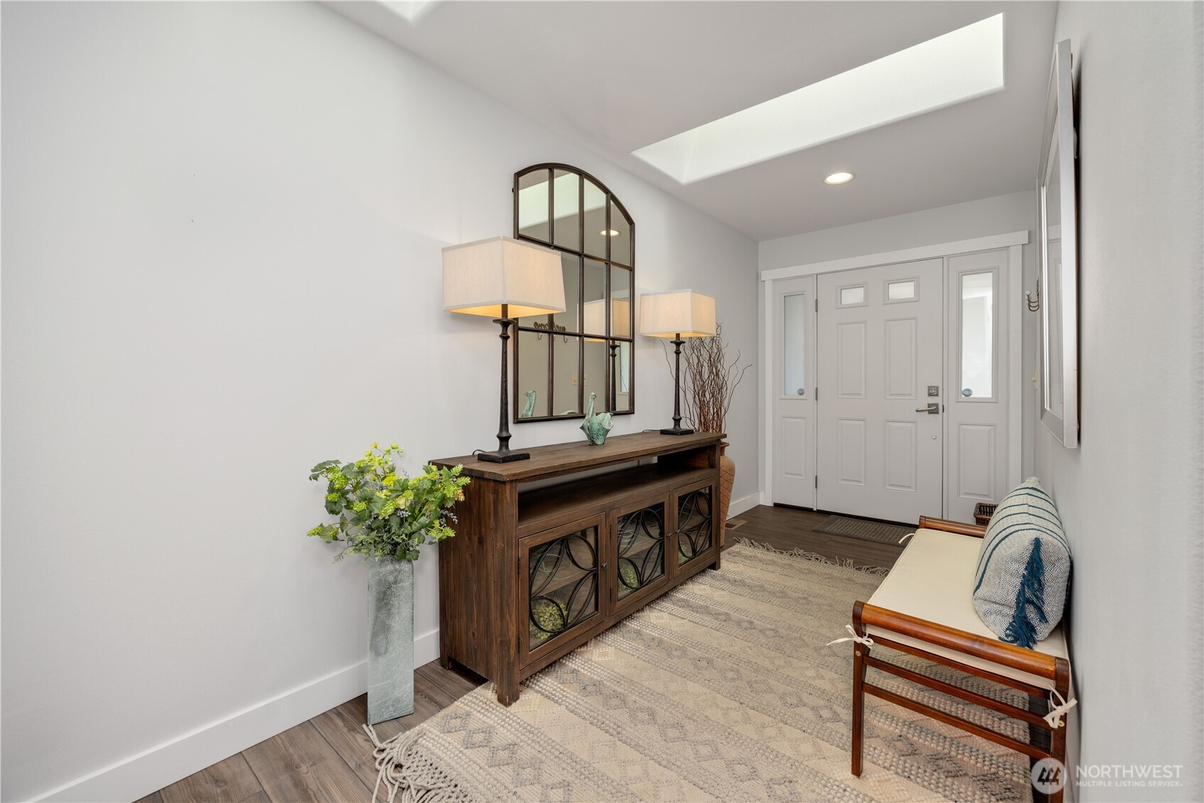 2885 Lakeshore Drive