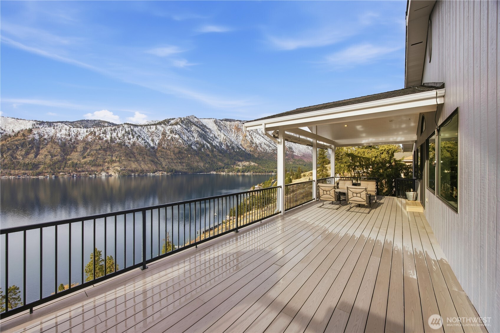 2885 Lakeshore Drive