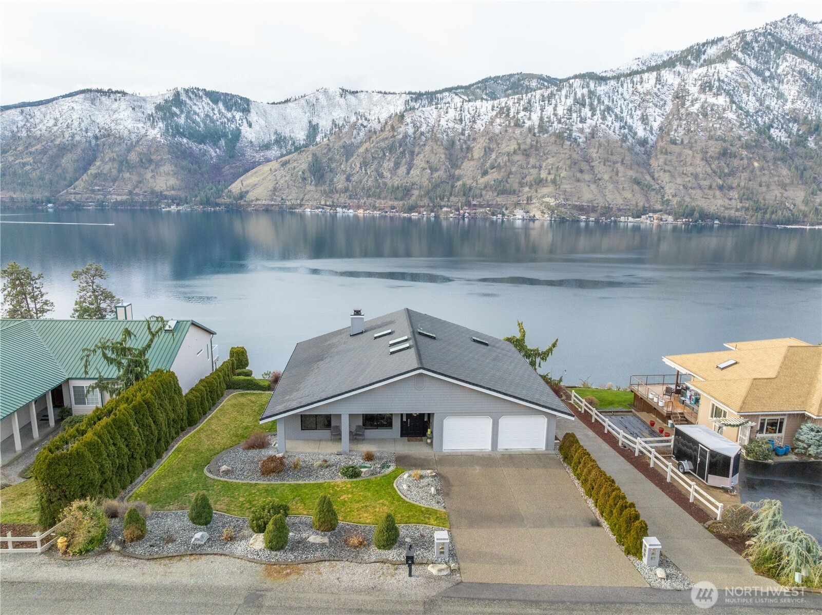 2885 Lakeshore Drive