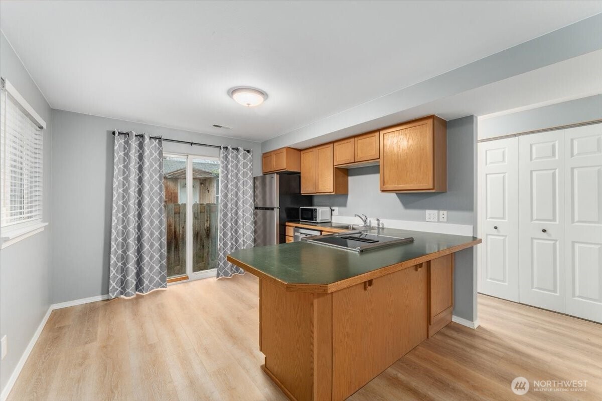 316 E Wapato Avenue Unit: 1