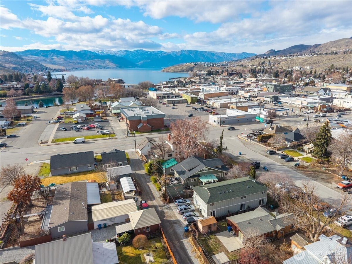 316 E Wapato Avenue Unit: 1