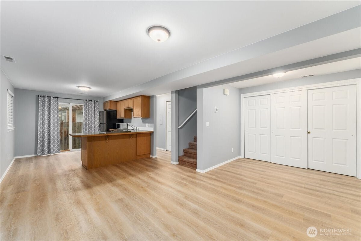 316 E Wapato Avenue Unit: 1
