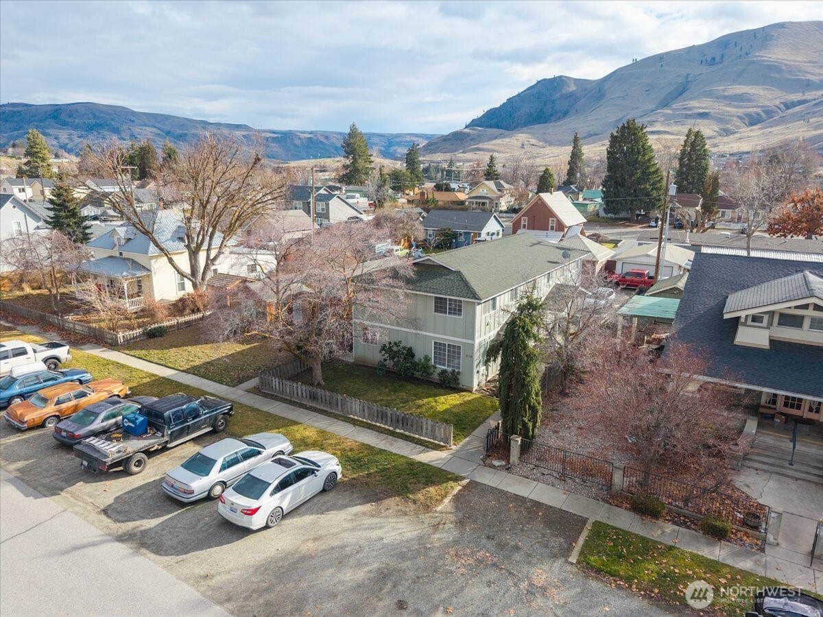 316 E Wapato Avenue Unit: 1