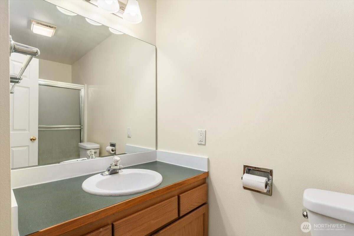 316 E Wapato Avenue Unit: 1