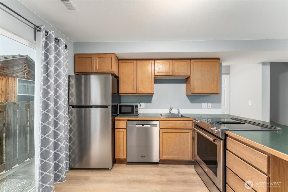 316 E Wapato Avenue Unit: 1