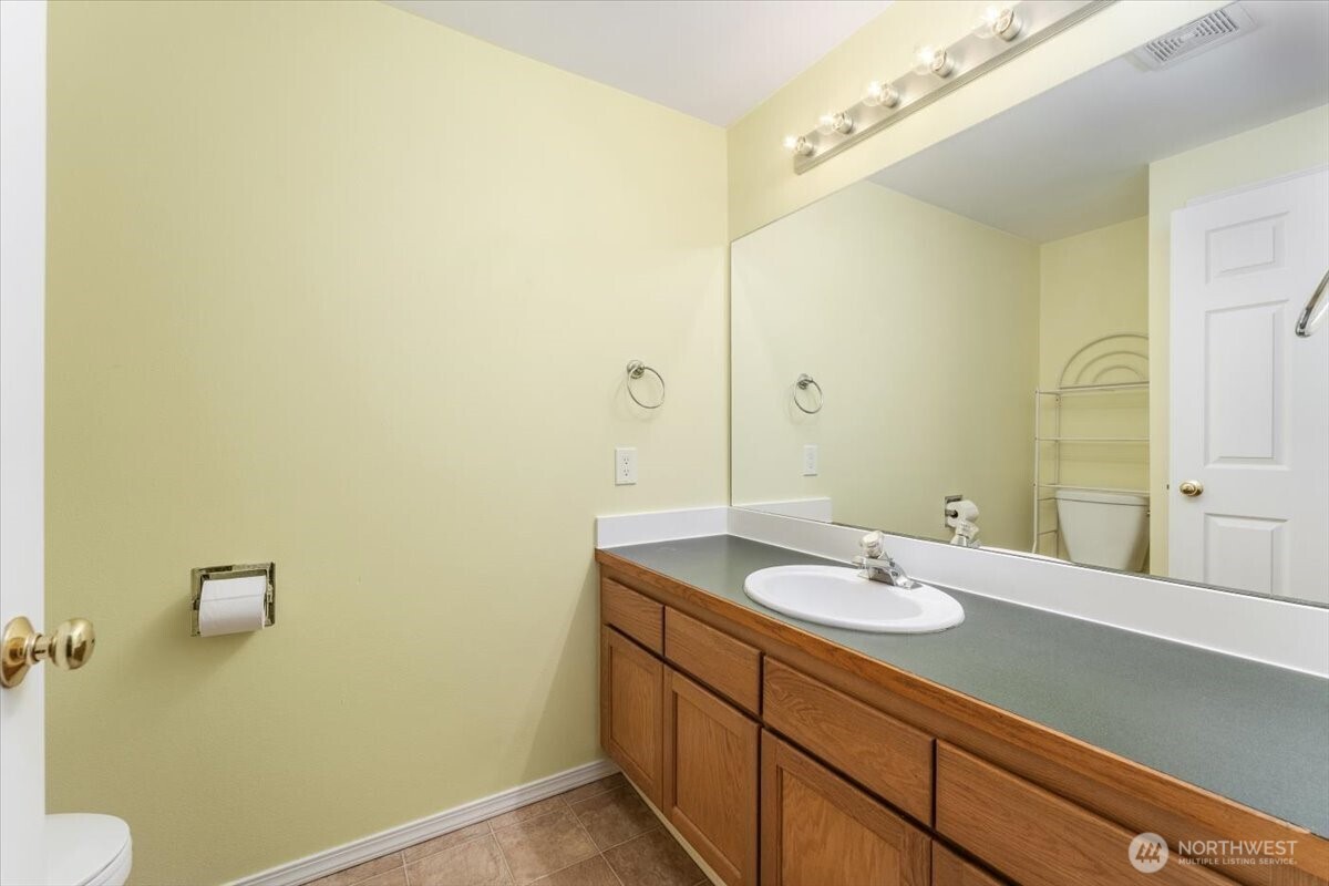 316 E Wapato Avenue Unit: 1
