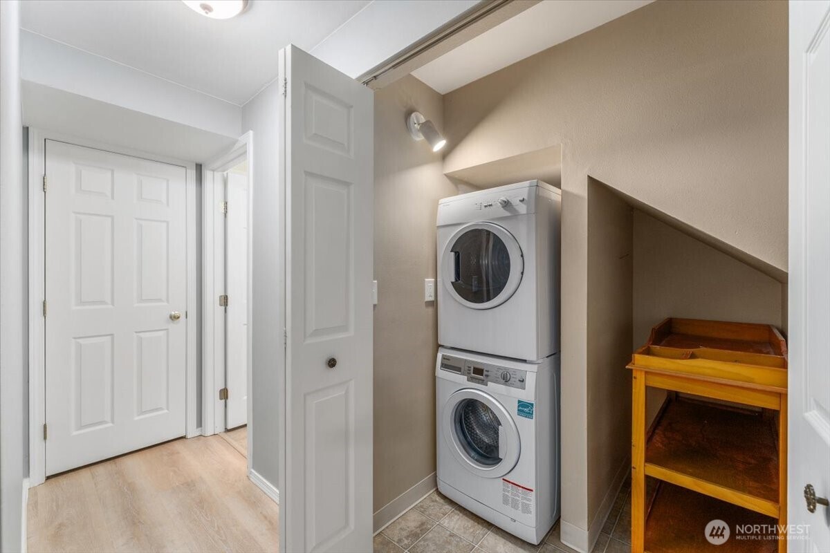 316 E Wapato Avenue Unit: 1