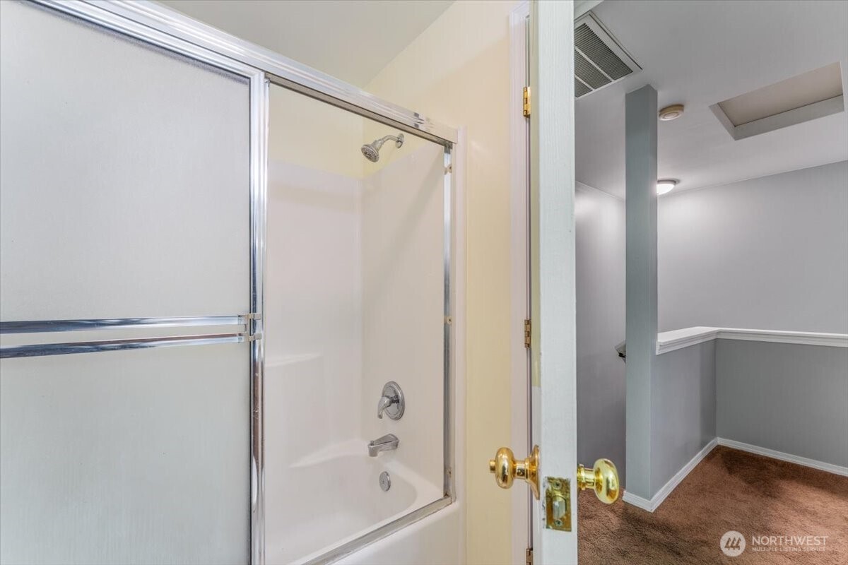 316 E Wapato Avenue Unit: 1