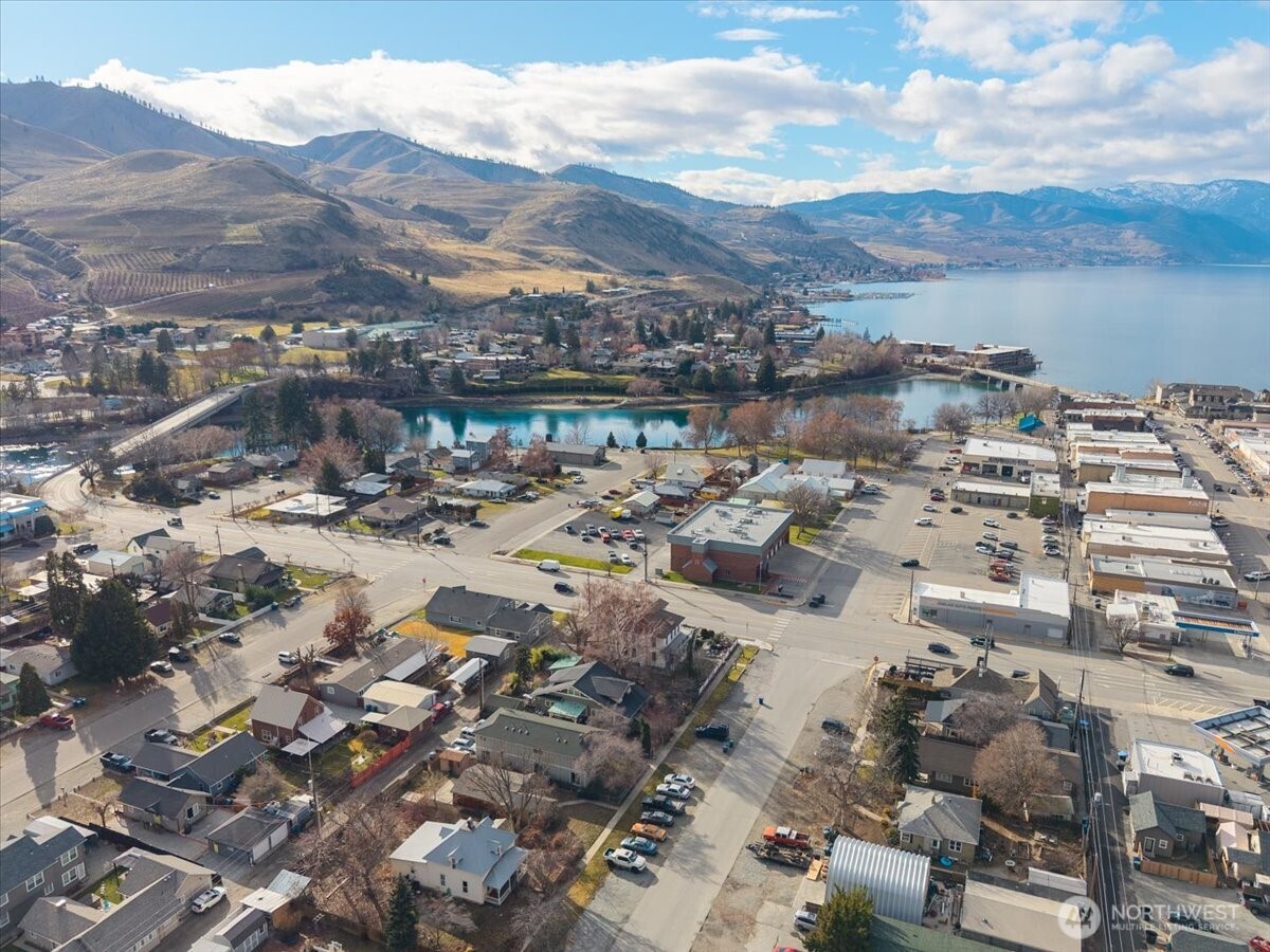316 E Wapato Avenue Unit: 1