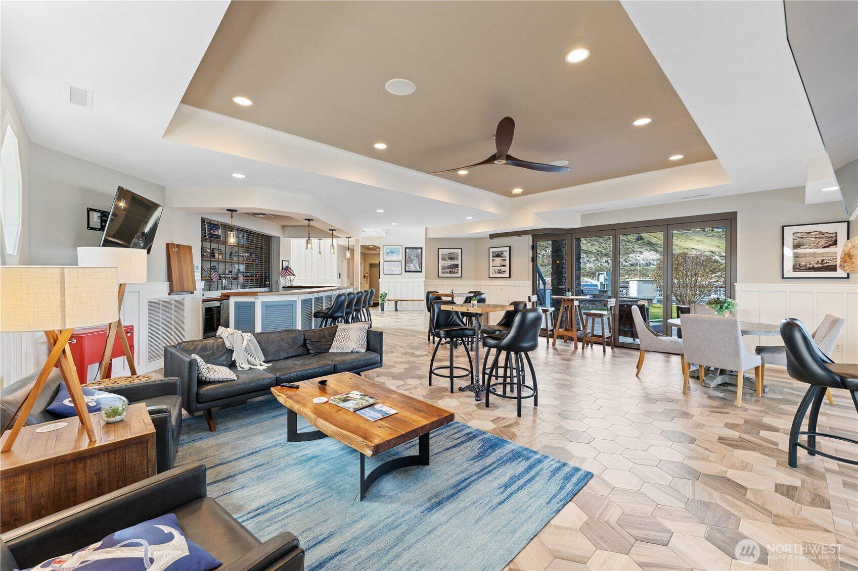 1350 W Woodin Avenue Unit: C29