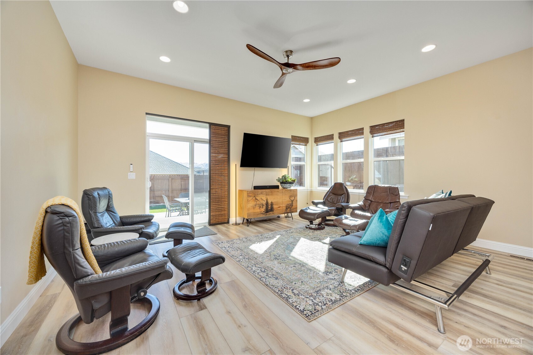 444 Hilltop Place