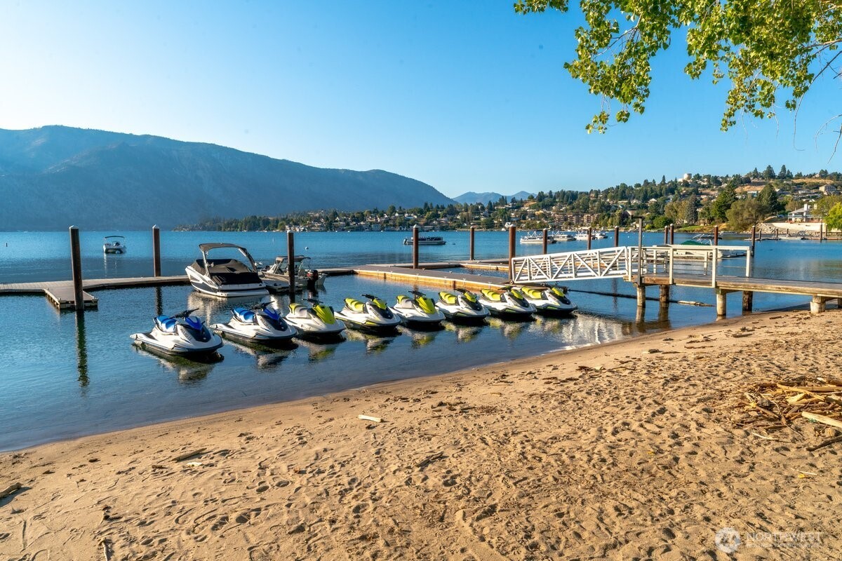 1 Halmalka Court Unit: 509A