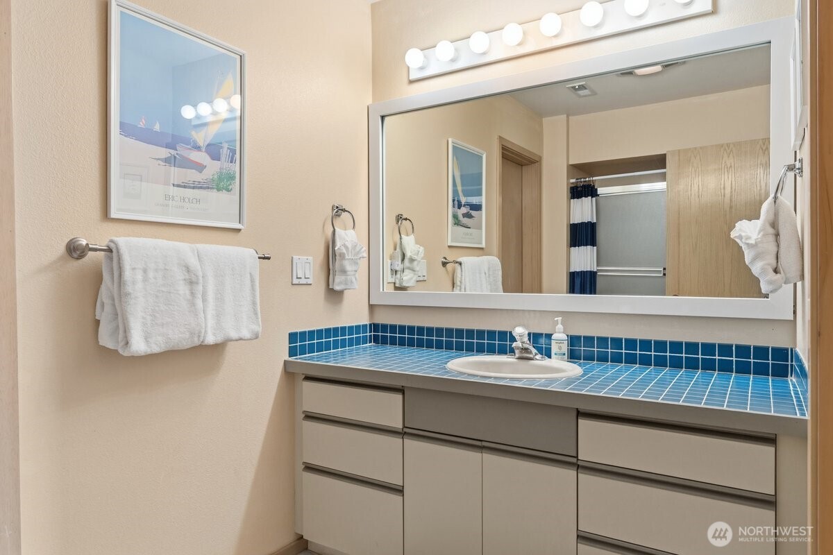 1 Halmalka Court Unit: 509A