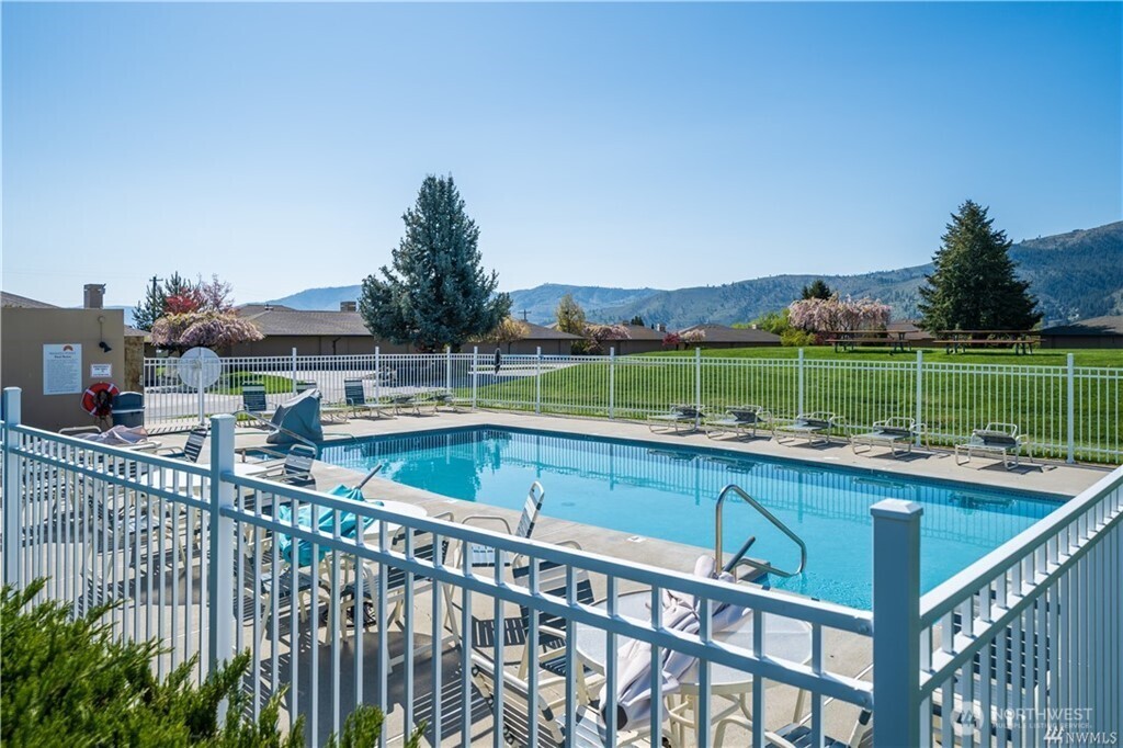 1 Halmalka Court Unit: 509A